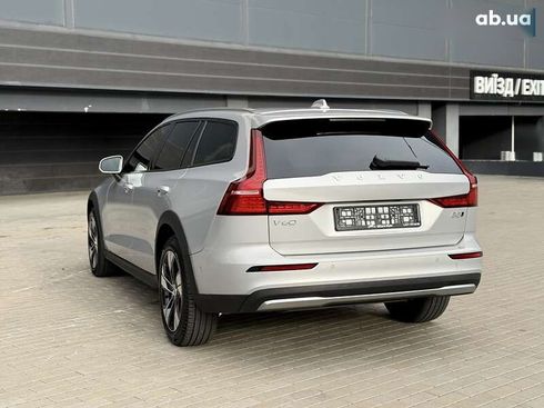 Volvo V60 Cross Country 2024 - фото 28