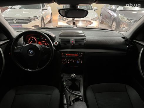 BMW 1 серия 2007 черный - фото 11