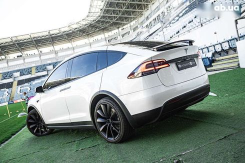 Tesla Model X 2017 - фото 10