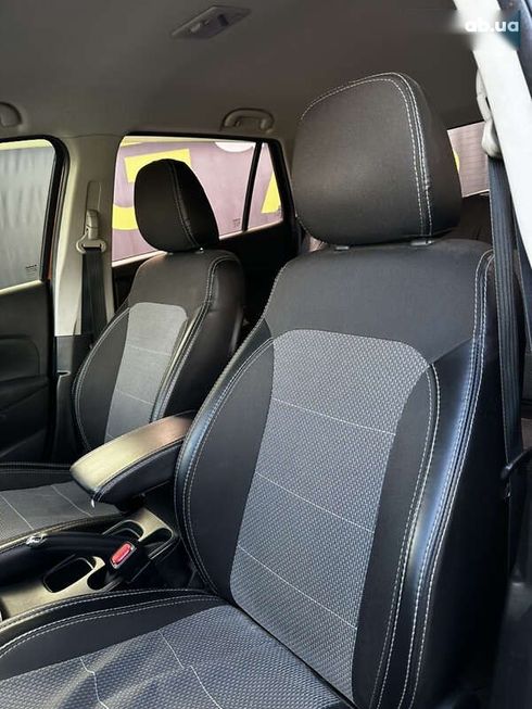 Suzuki SX4 2017 - фото 8