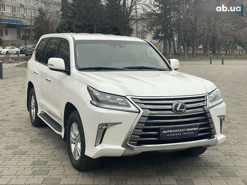 Lexus LX 2017 - фото 7