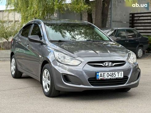 Hyundai Accent 2013 - фото 11