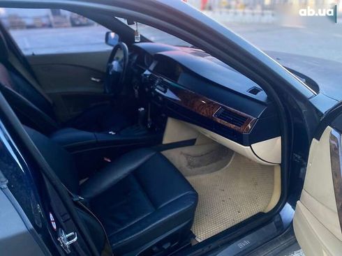 BMW 5 серия 2004 - фото 16