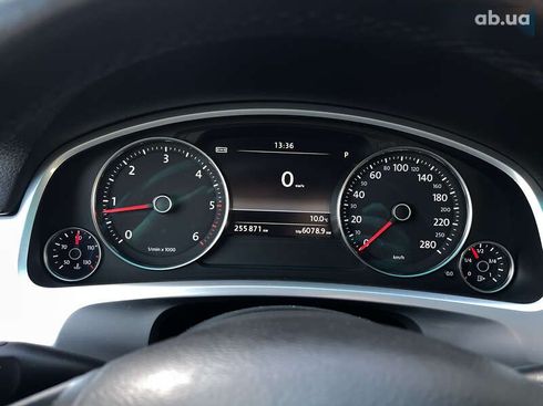 Volkswagen Touareg 2013 - фото 21