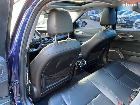 Alfa Romeo Giulia 2019 - фото 23