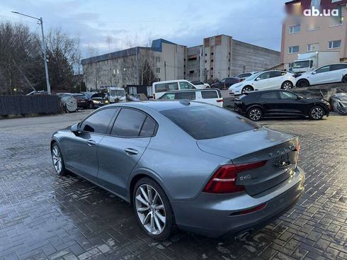 Volvo S60 2019 - фото 2