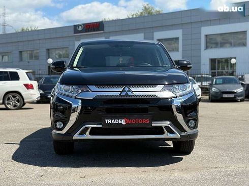 Mitsubishi Outlander 2020 - фото 3