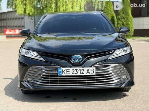 Toyota Camry 2020 - фото 18