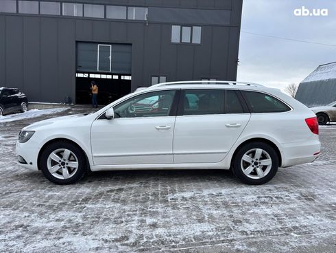 Skoda Superb 2013 белый - фото 3