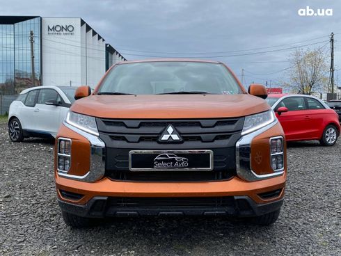 Mitsubishi Outlander 2019 - фото 2