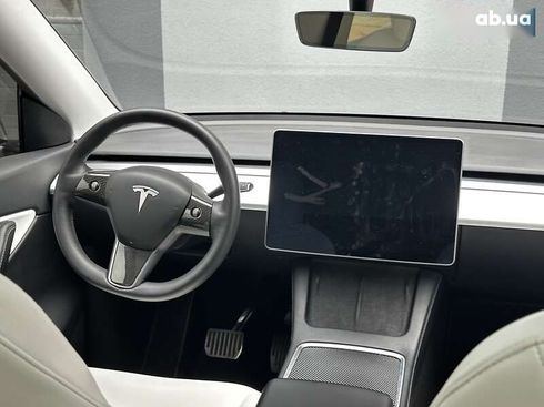 Tesla Model Y 2021 - фото 19