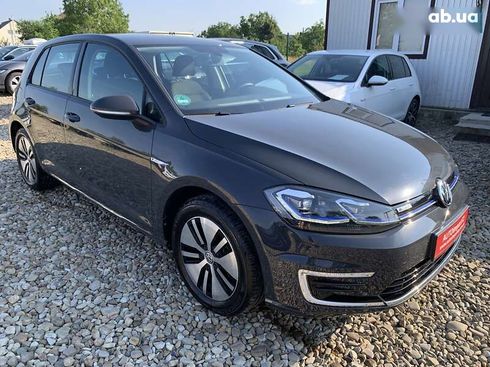 Volkswagen e-Golf 2020 - фото 9