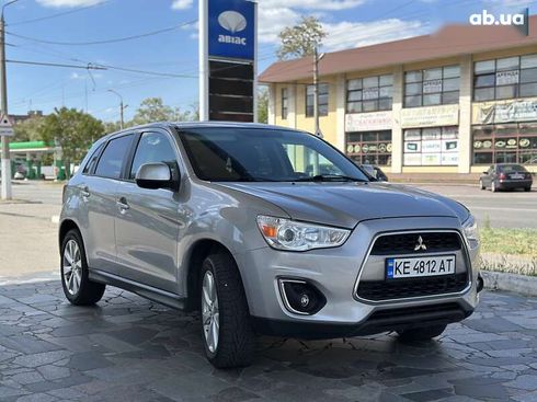 Mitsubishi Outlander 2015 - фото 3
