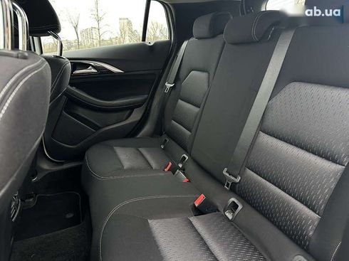 Infiniti Q30 2017 - фото 22