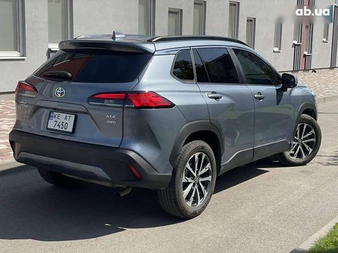 Toyota Corolla Cross 2023 - фото 4