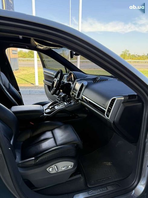Porsche Cayenne 2015 - фото 22