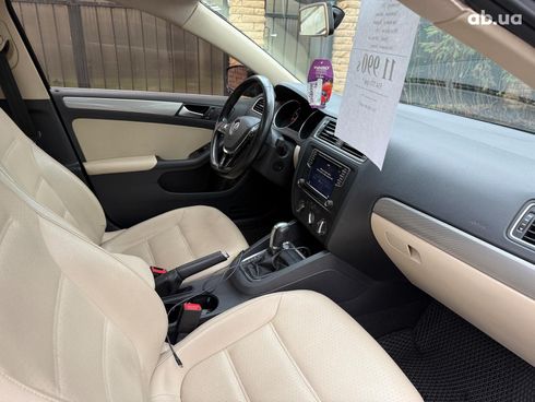 Volkswagen Jetta 2017 черный - фото 21
