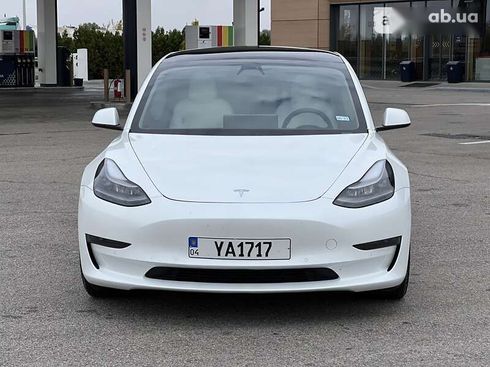 Tesla Model 3 2021 - фото 17