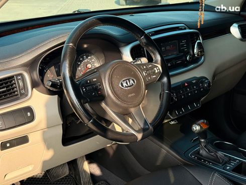 Kia Sorento 2015 черный - фото 15