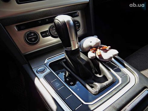 Volkswagen Passat 2017 - фото 12
