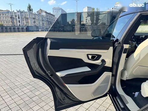Lamborghini Urus 2019 - фото 23