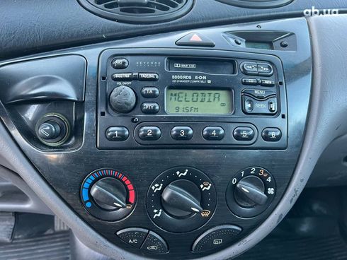 Ford Focus 2001 серый - фото 26