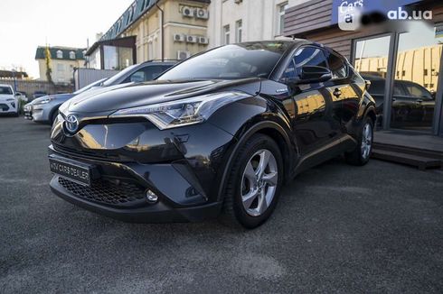 Toyota C-HR 2018 - фото 3