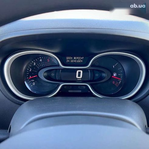 Renault Trafic 2019 - фото 24