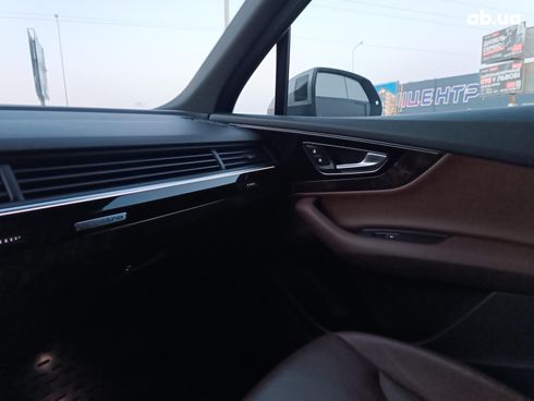 Audi Q7 2017 серый - фото 35