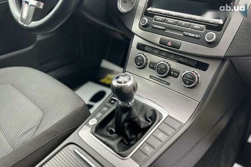 Volkswagen Passat 2012 - фото 24