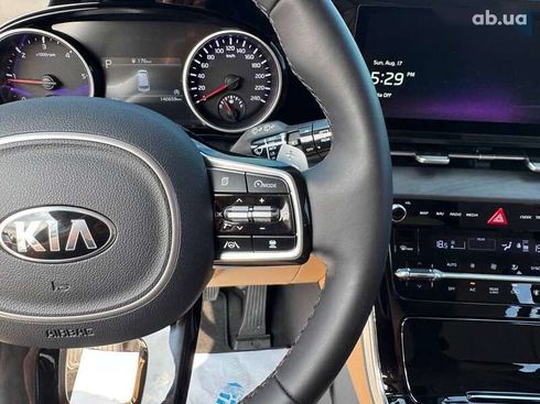 Kia Carnival 2021 - фото 22