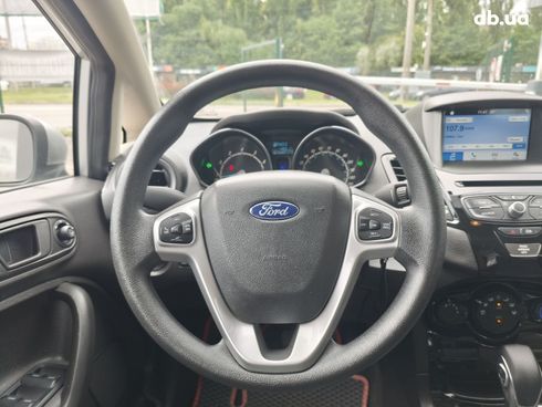 Ford Fiesta 2019 серебристый - фото 18