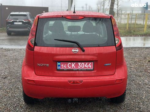 Nissan Note 2010 - фото 14