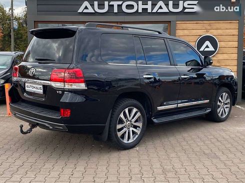 Toyota Land Cruiser 2018 - фото 6