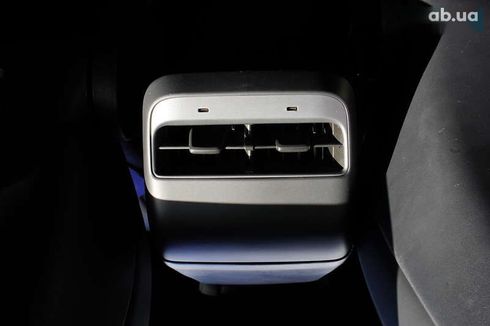 Tesla Model 3 2022 - фото 28