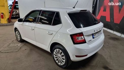 Skoda Fabia 2020 - фото 4