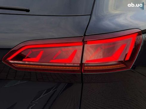Volkswagen Touareg 2022 - фото 23