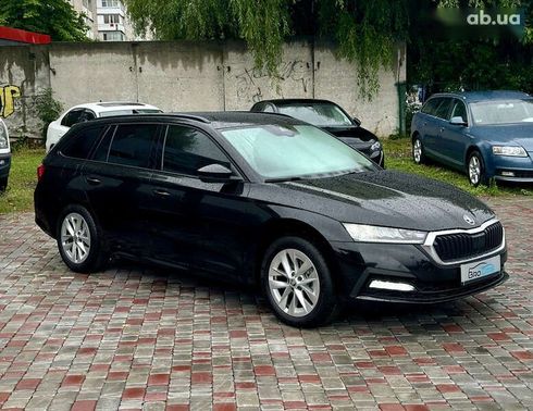 Skoda Octavia 2020 - фото 9