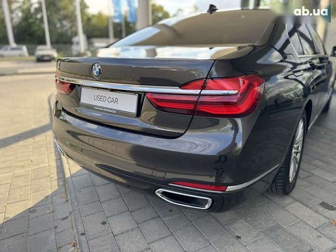BMW 7 серия 2016 - фото 10