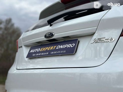 Ford Fiesta 2017 - фото 11