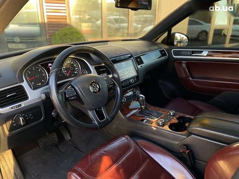 Volkswagen Touareg 2011 - фото 17