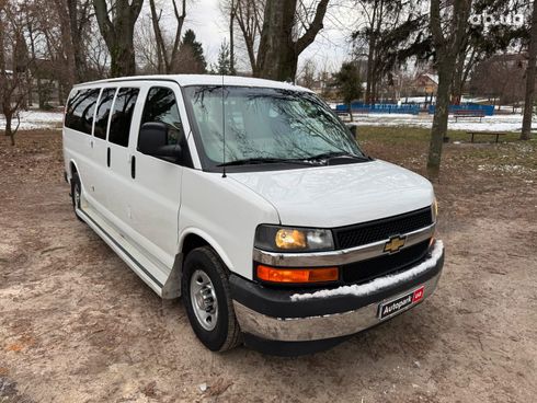 Chevrolet Express 2018 белый - фото 5