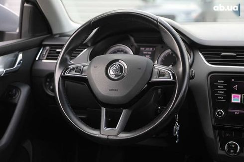 Skoda Octavia 2018 - фото 12