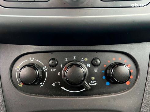 Renault Logan 2016 белый - фото 26