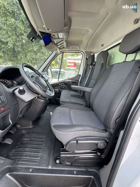 Renault Master 2019 - фото 17
