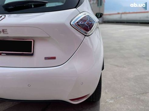 Renault Zoe 2017 - фото 11