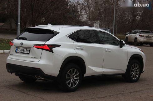 Lexus NX 2017 - фото 9
