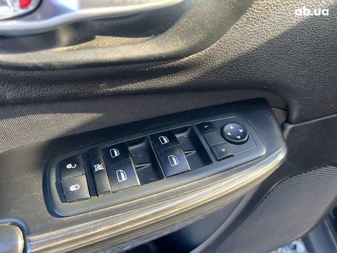 Jeep Cherokee 2013 черный - фото 12