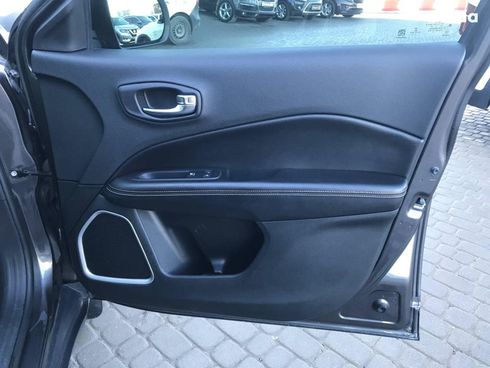 Jeep Compass 2019 серый - фото 15