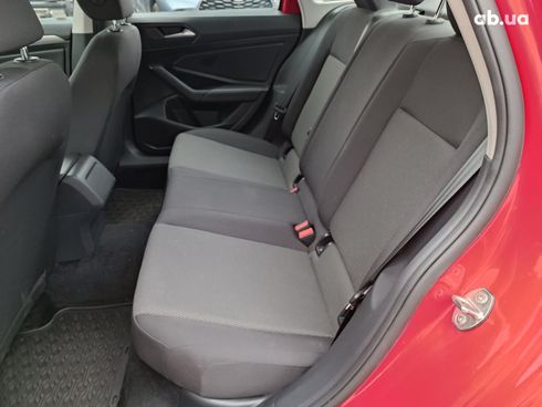 Volkswagen Jetta 2019 красный - фото 11